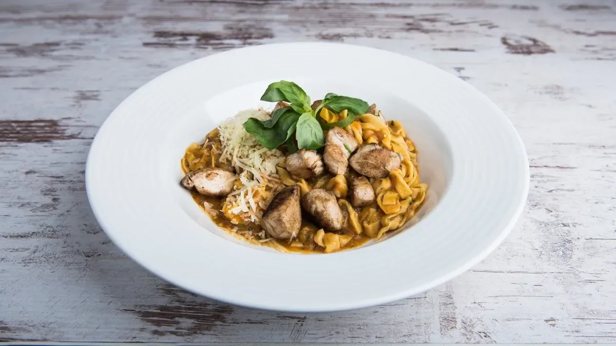Tagliatelle "Arrabbiata con pollo"
