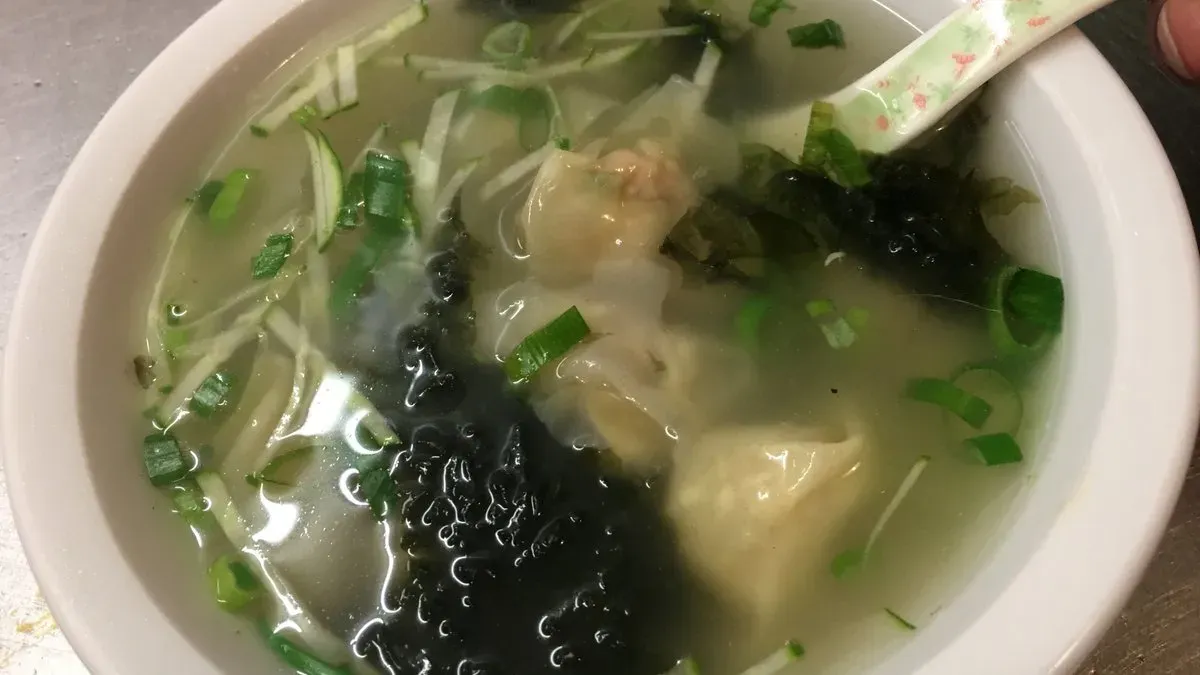 A04 Wonton leves馄饨汤