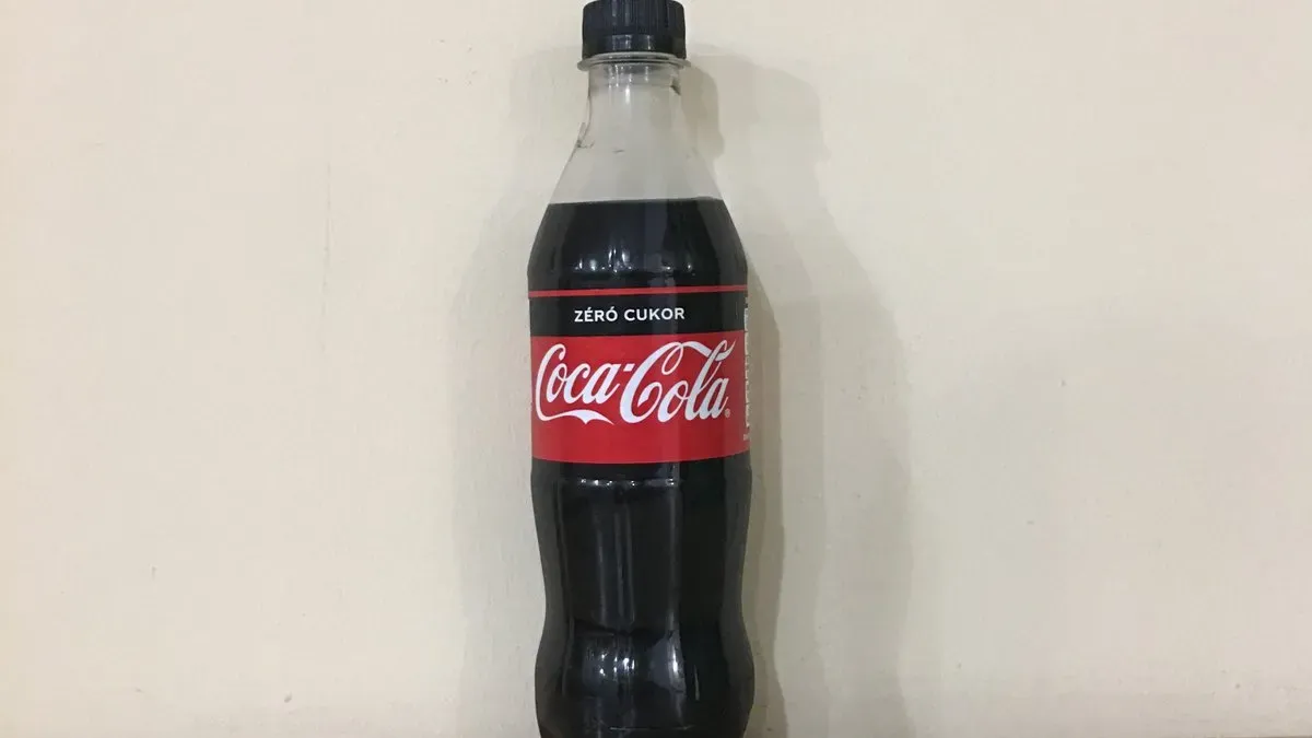 S12 Coca Cola Zéró cukor 0.5L 无糖可乐
