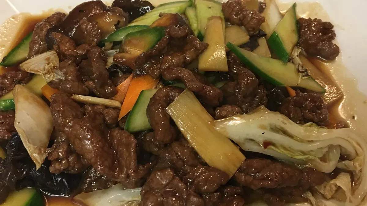 D04 zöldségek marhahús 什锦牛肉
