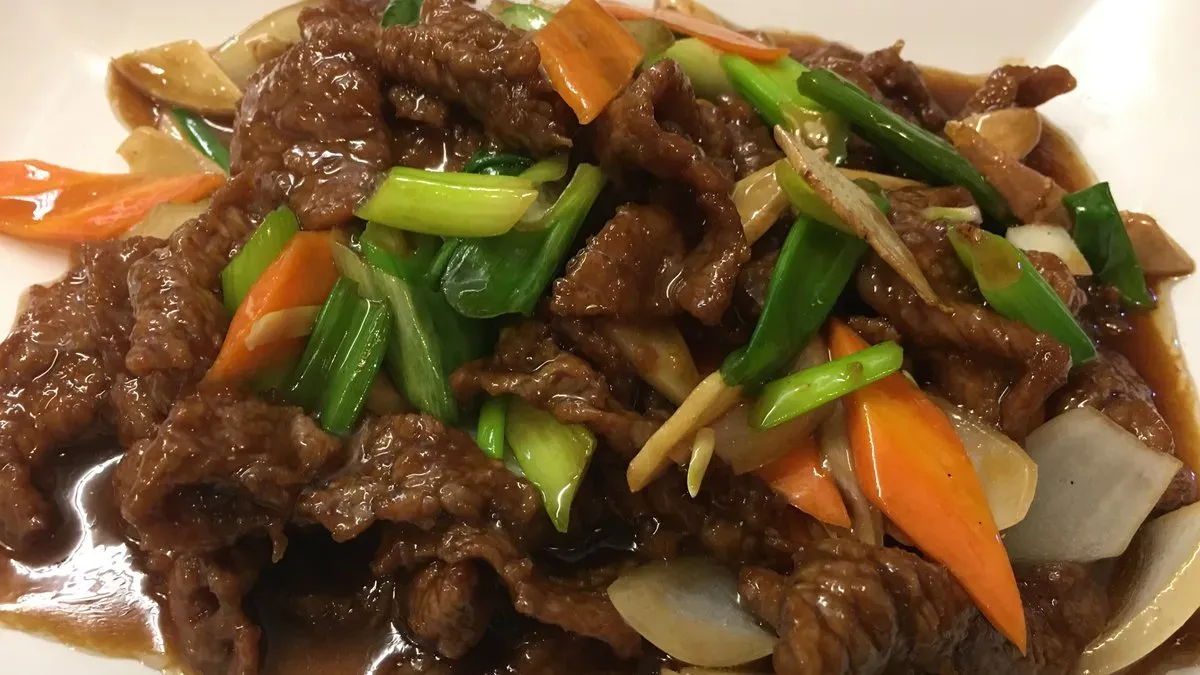 D02 gyömbéres hagymás marhahús 姜葱牛肉