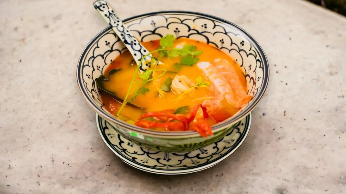 Tomyum leves