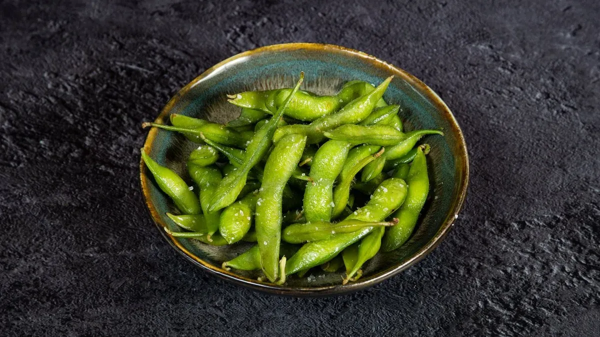 Edamame bab vajon pirítva és tengeri sóval