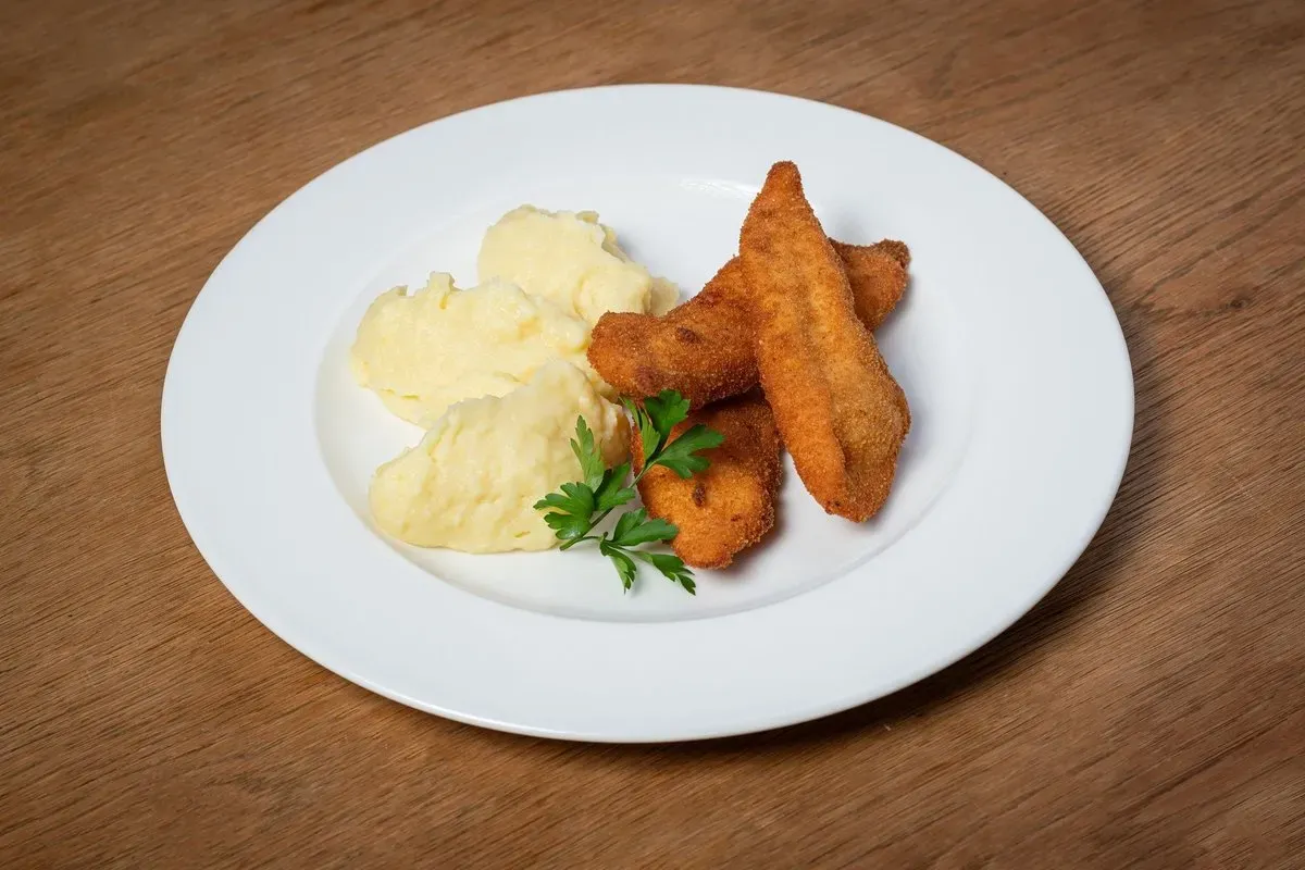 Rántott csirkemellfalatok