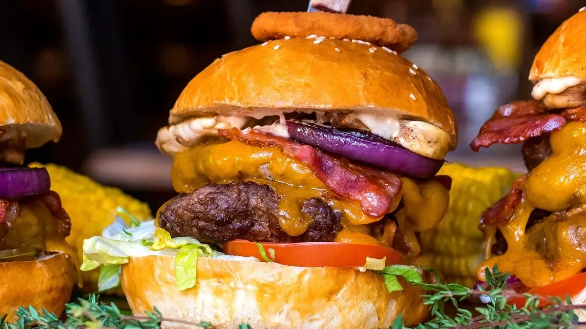 Duplahúsos burger