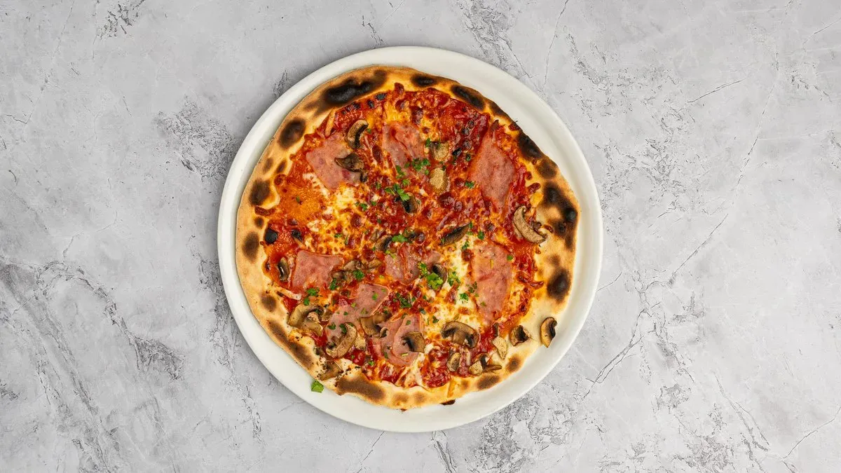 Prosciutto e funghi