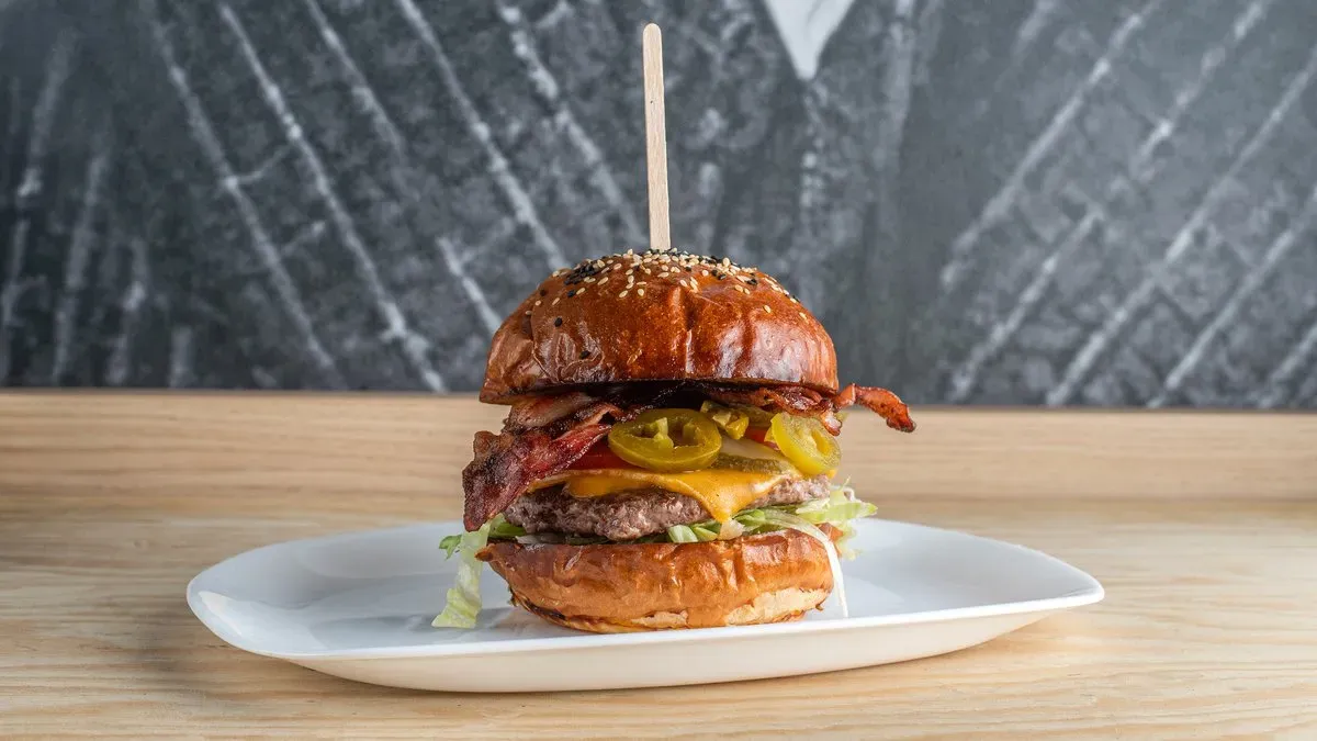 Delux burger