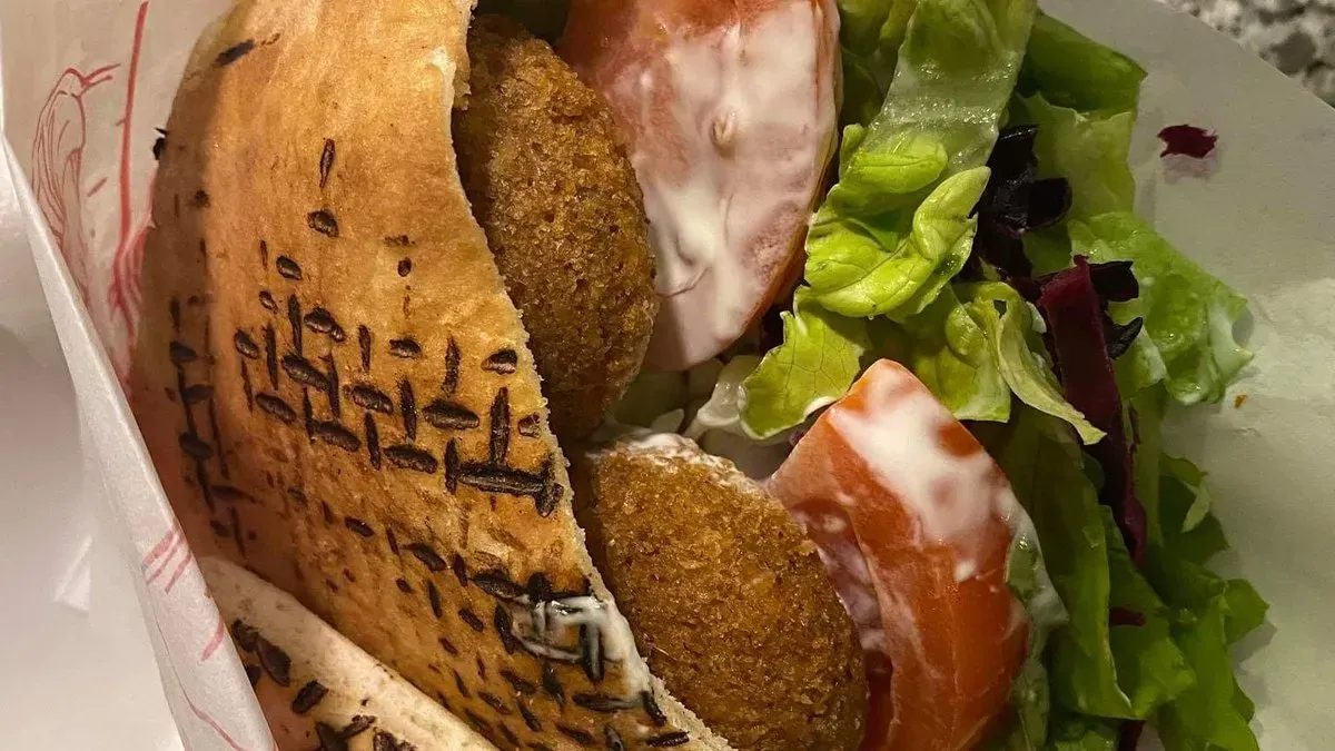 Falafel pita