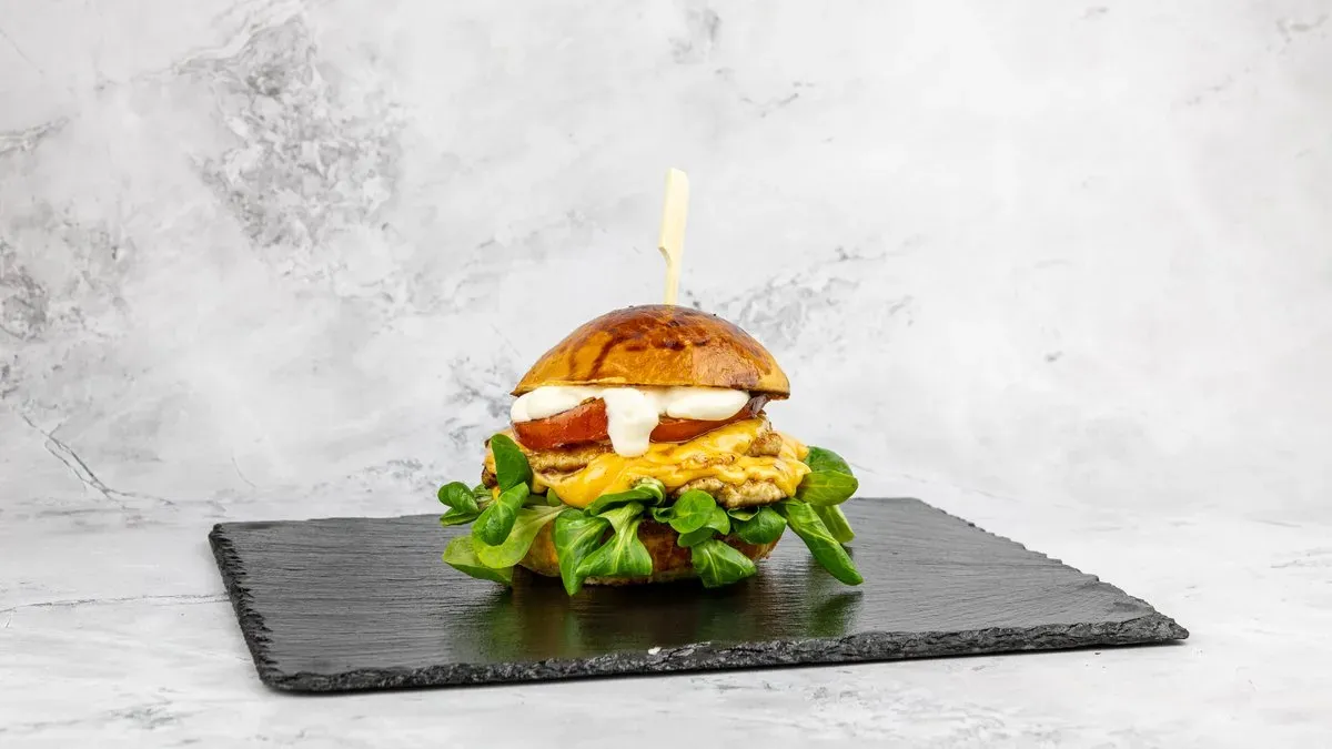Roston Csirke Burger
