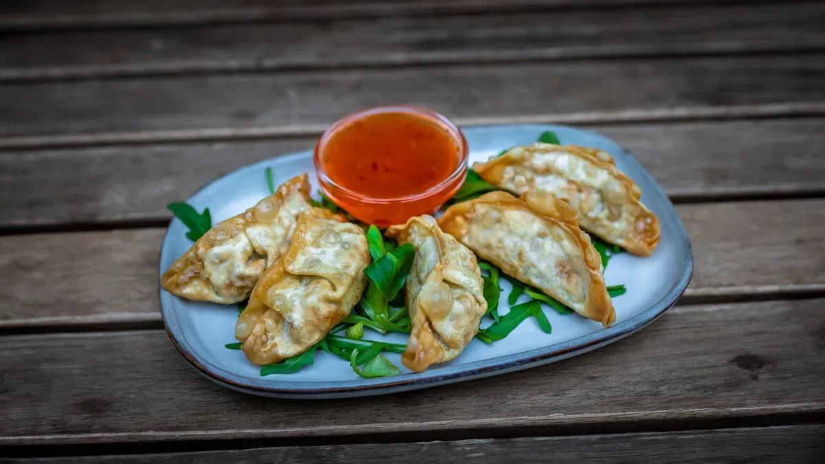 Zöldséges gyoza édes chilli szósszal (5db)