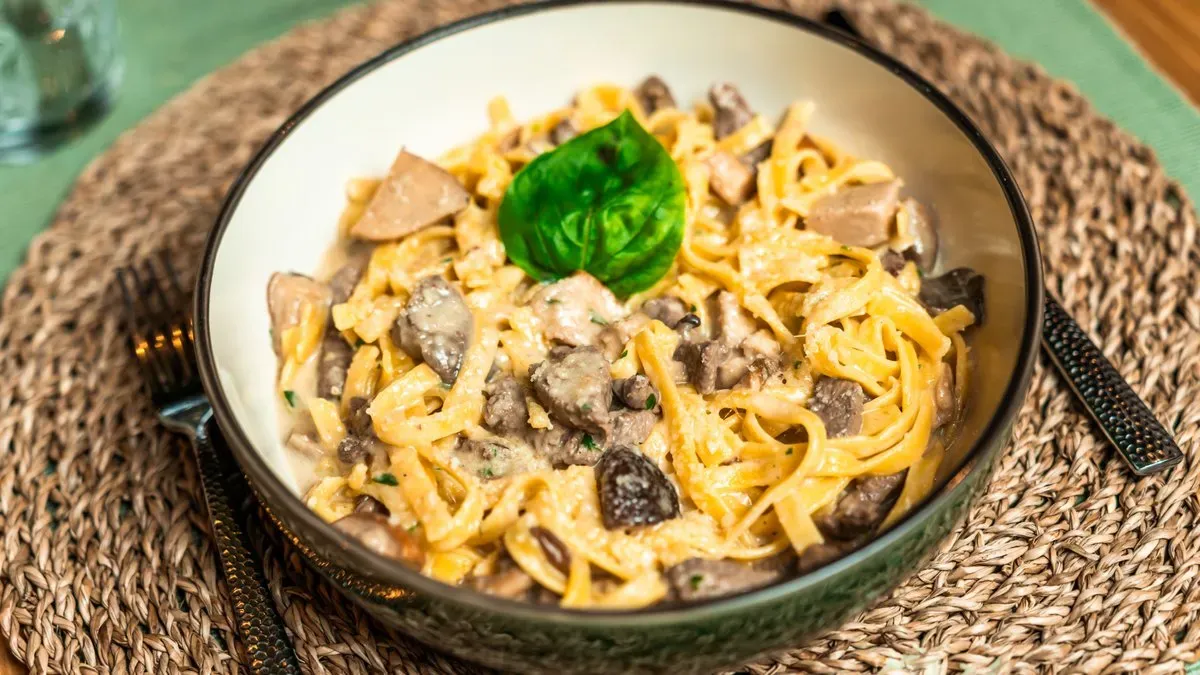 Tagliatelle con filleto di manzo e tartufo