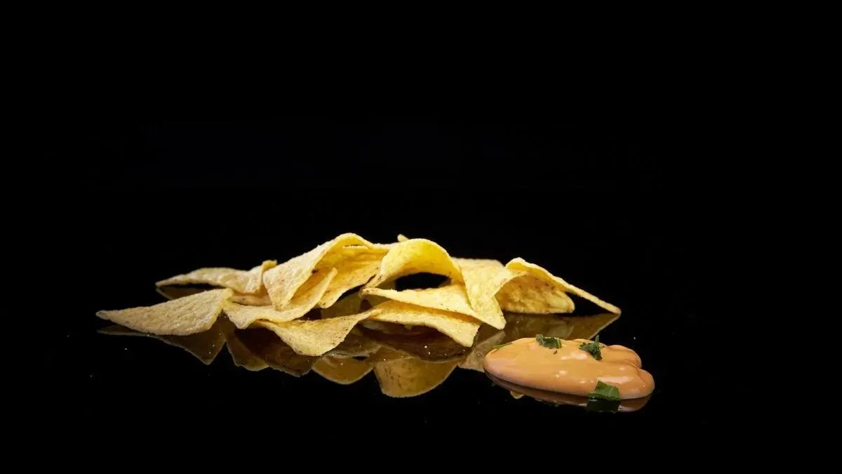 Nachos cheddar dip