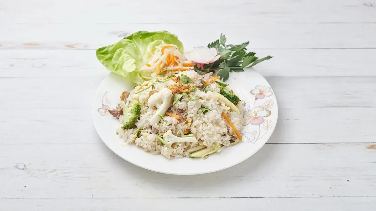 52. Fried rice with shrimp / Pirított rizs garnélarákkal