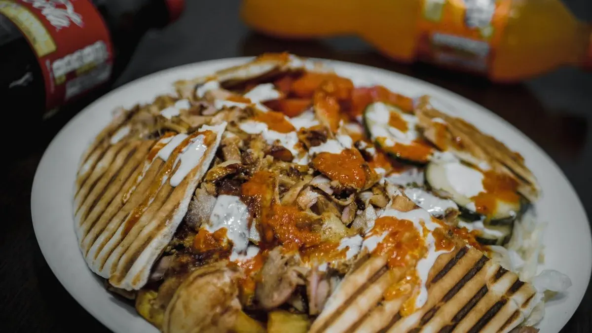 Nagy gyros tál menü 0,5l-es Coca-Colával