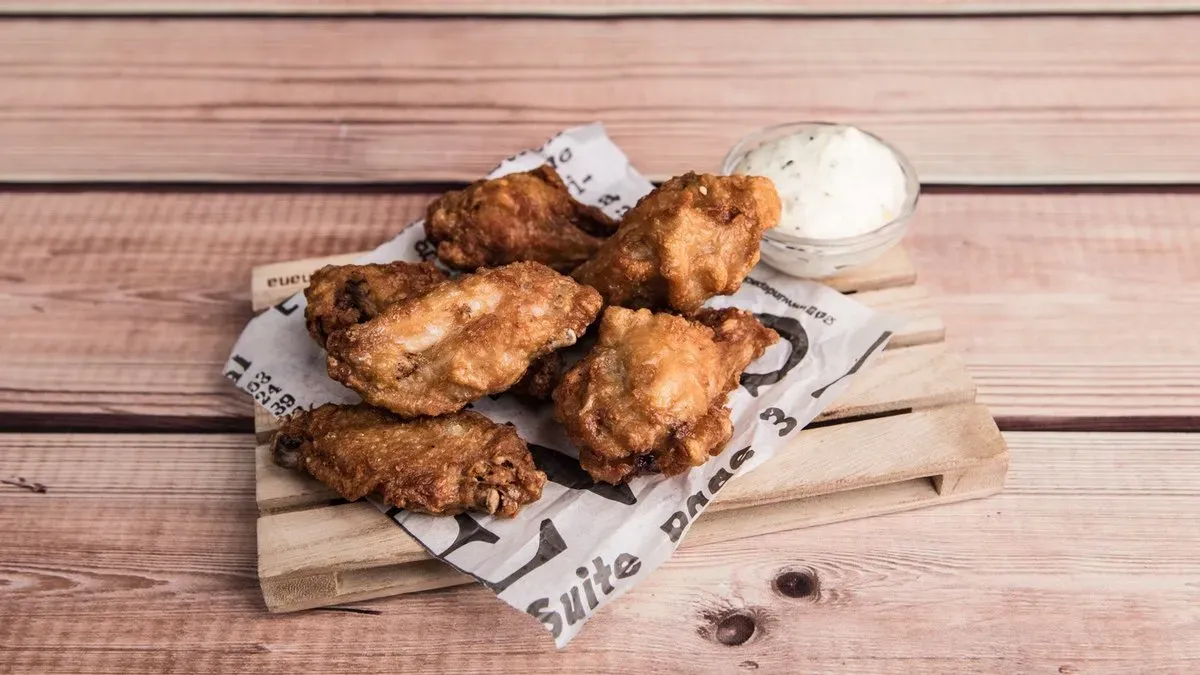 B&B's Wings (6db) + 1 szósz