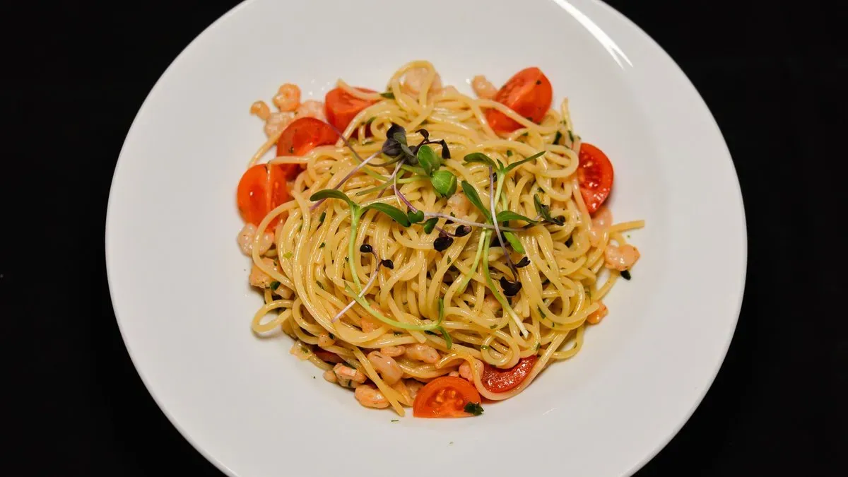 FOKHAGYMÁS SPAGETTI KOKTÉLRÁKKAL