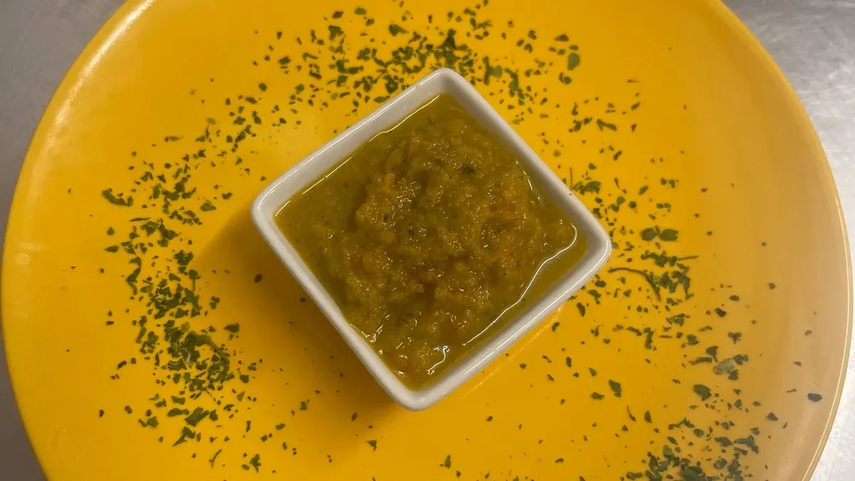 Pikáns uborka salsa