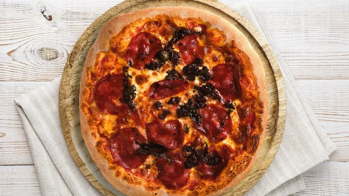 Chorizo pizza