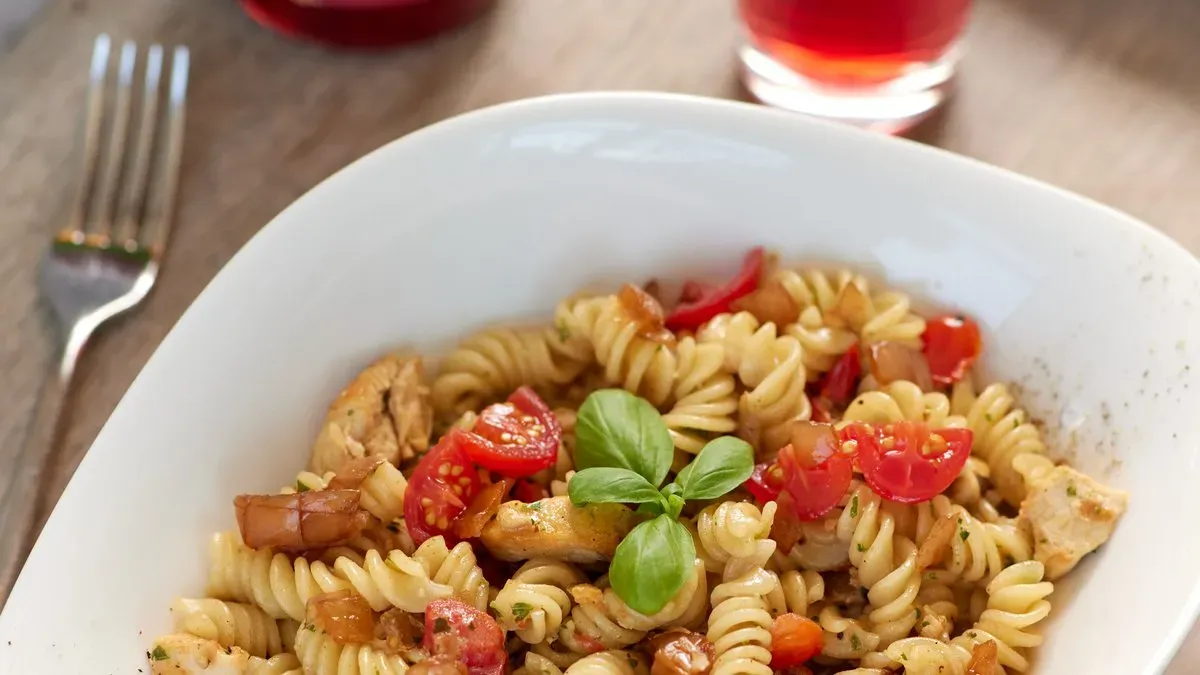 Pasta Pollo Rustique