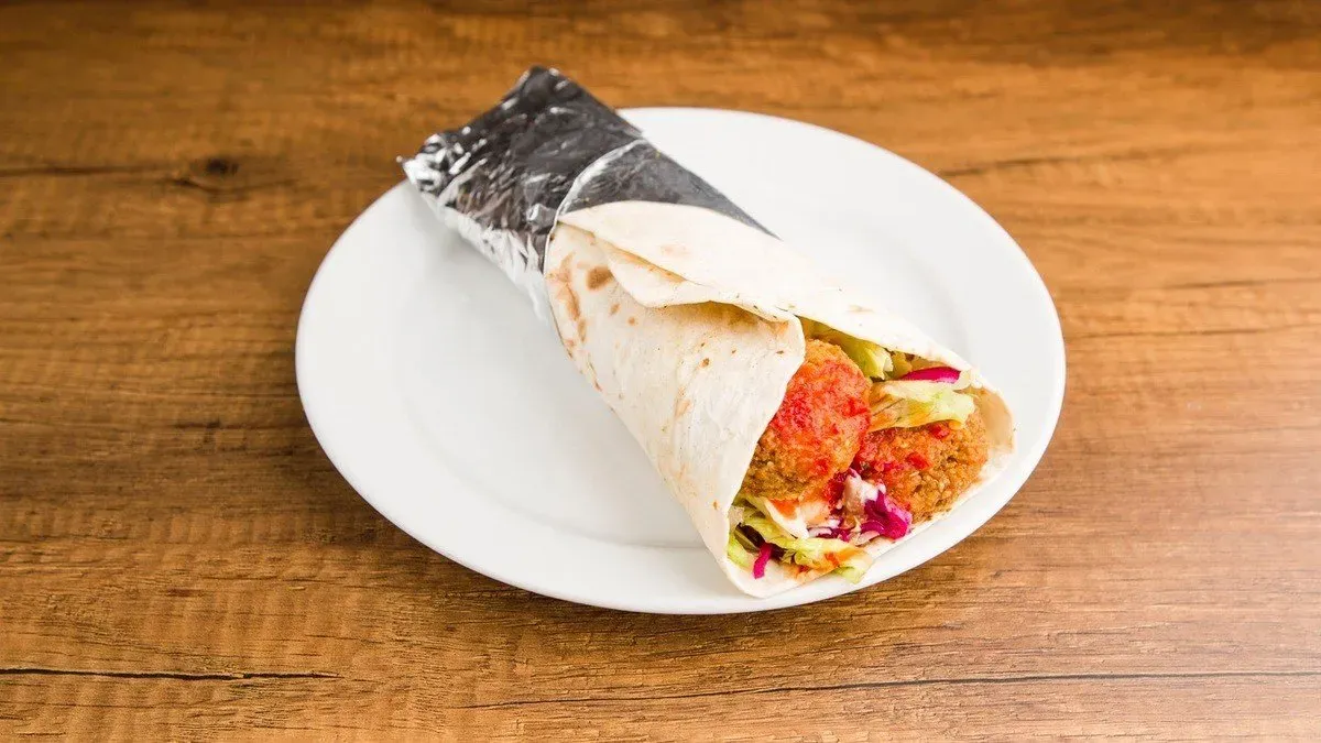Falafel dürüm választható feltétekkel