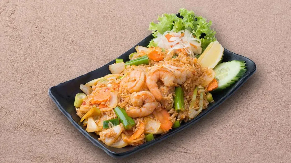 Kao Pad Tom Yum Talay  🌶️