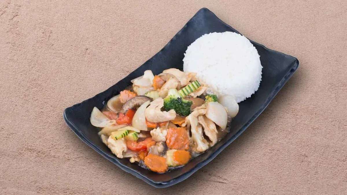 Pad Pak Ruammit Koong