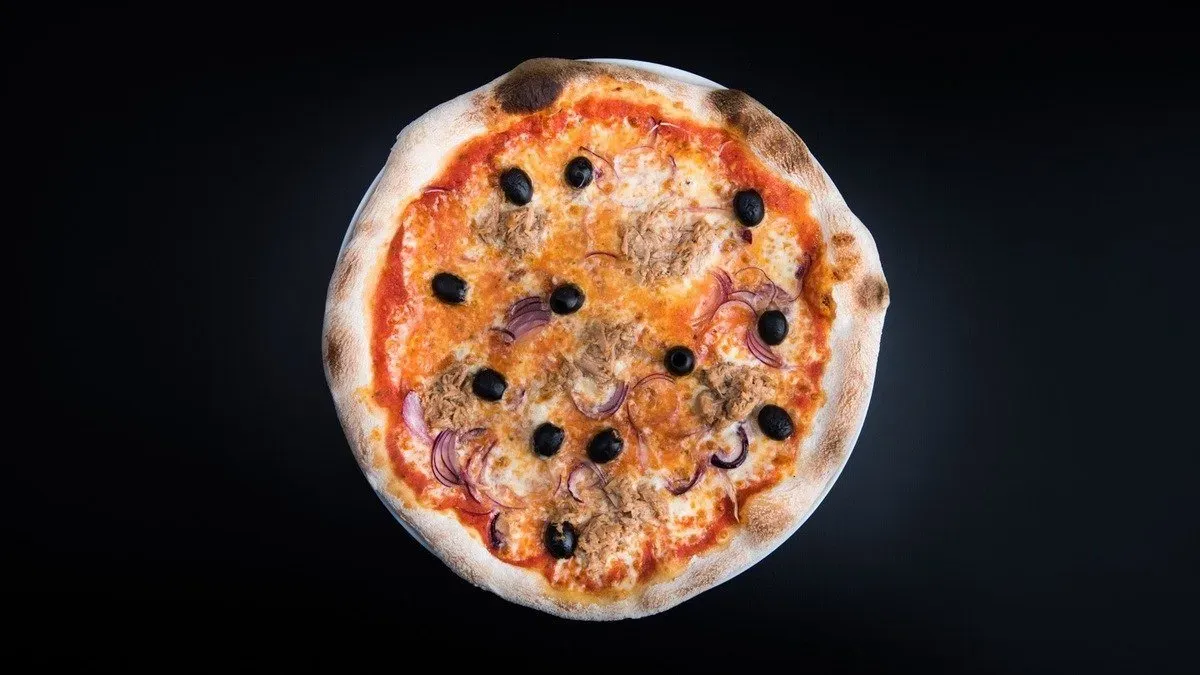 Pizza Tonno