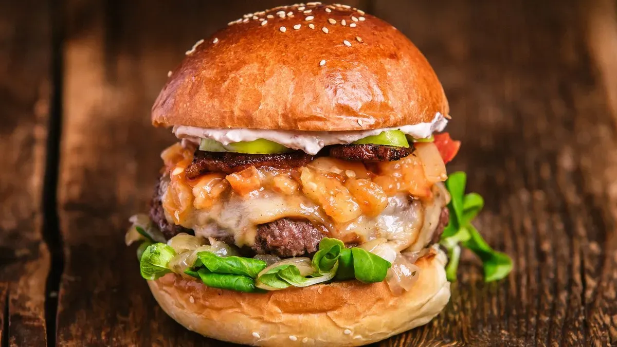 BUDAPEST BURGER