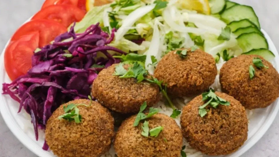 Kis falafel tál