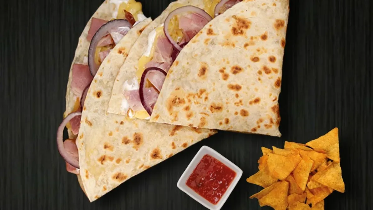 Tarjás quesadilla menü