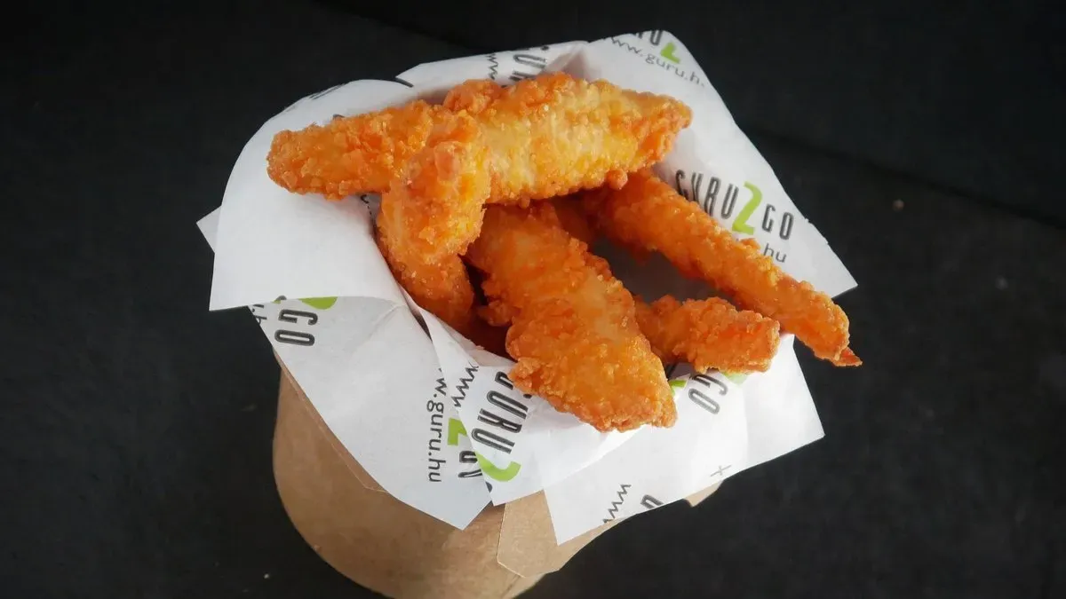 Csirkemell csíkok édes chilis bundában