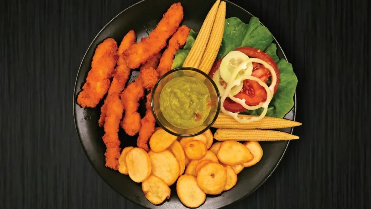 Chicken chips and dip tál