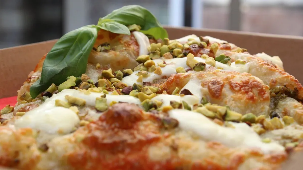 Pizza Pazza Egyetem