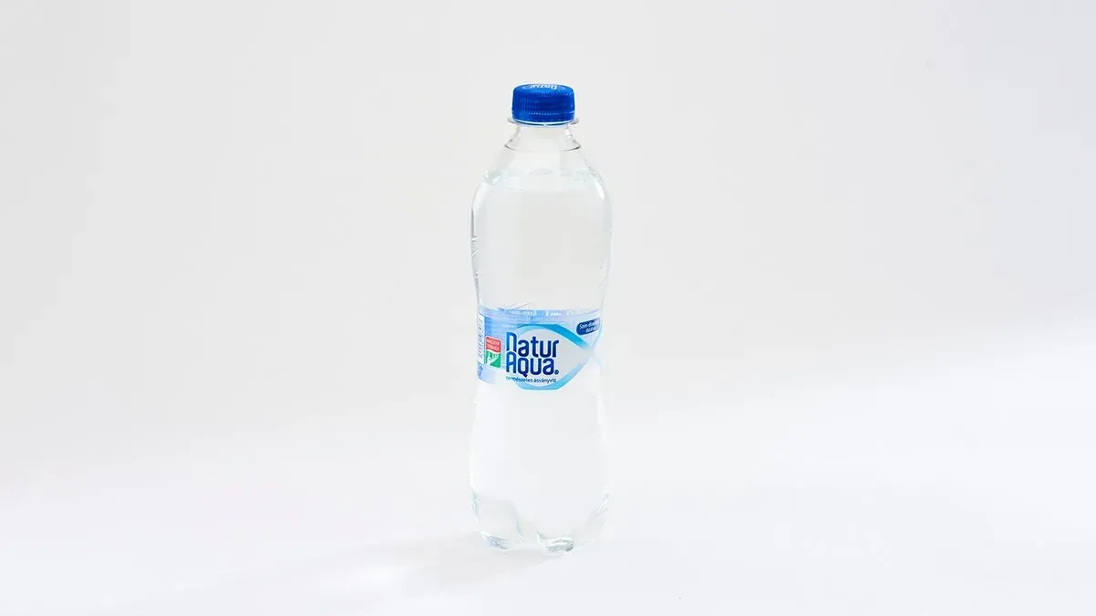 NaturAqua szén-dioxiddal dúsított természetes ásványvíz 500 ml