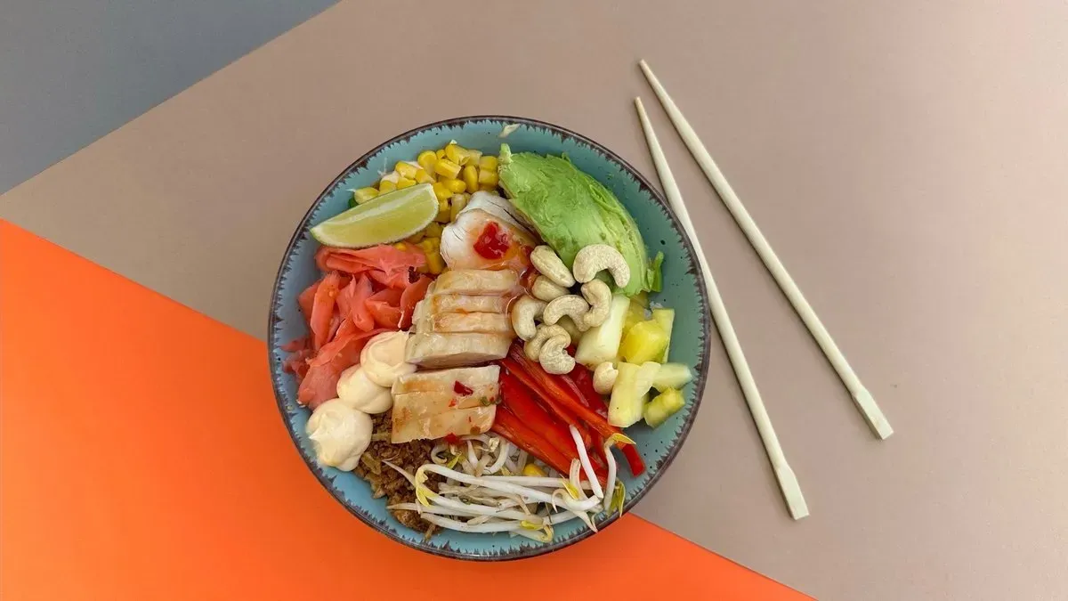 Sweet-chili chicken bowl