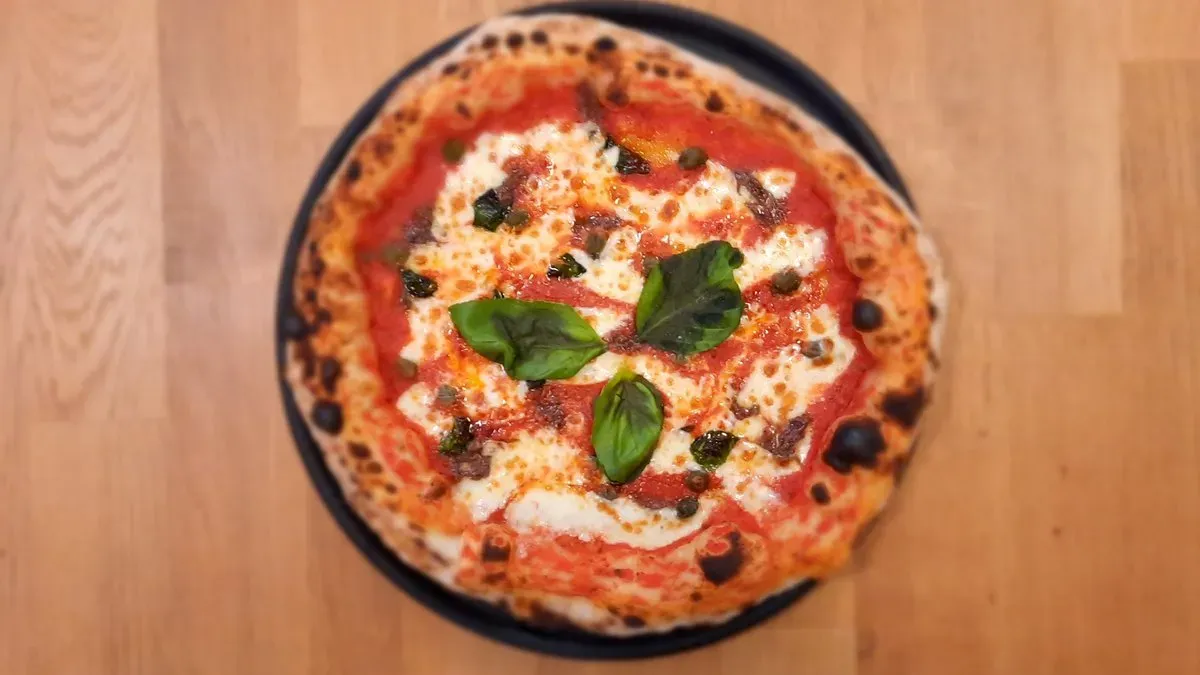 Pizza Napoli