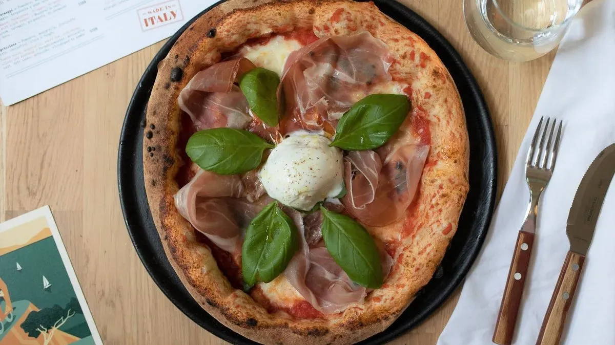 Pizza Bufalina con Parma