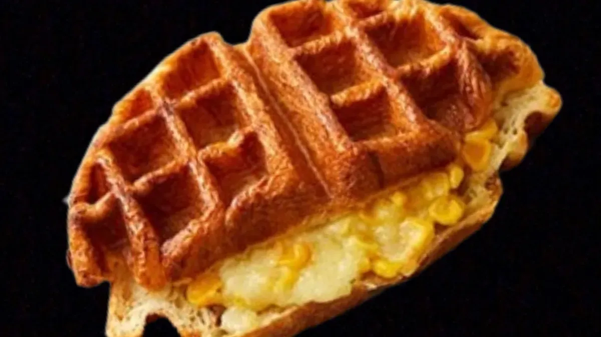 Corn cheese croffle
