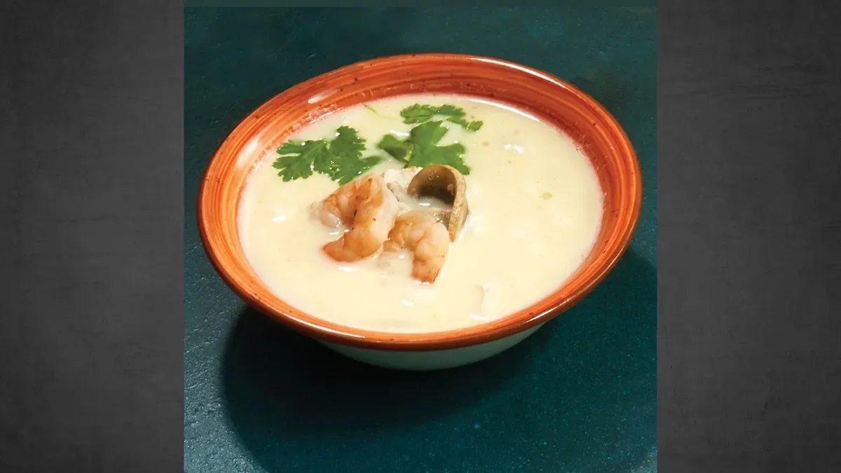 Tom Kha leves