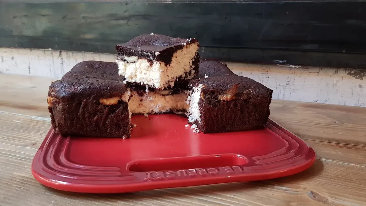 CSOKIS- KÓKUSZOS  BROWNIE