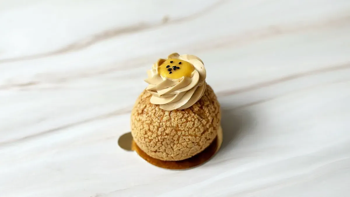 Maracuja-karamell choux