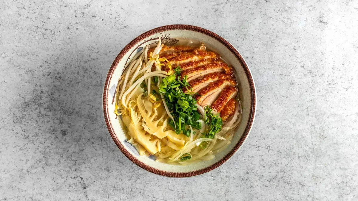 T2. Bún măng ngan