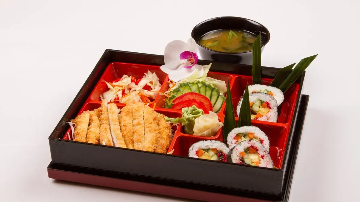 39. Chicken katsu bento
