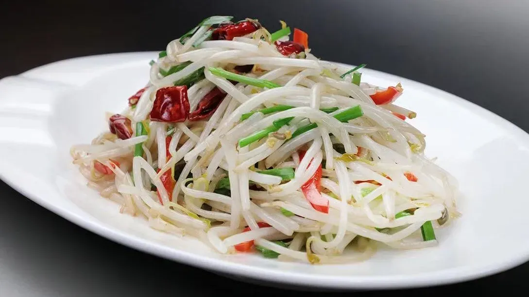 707 Fűszeres babcsíra 爆炒豆芽