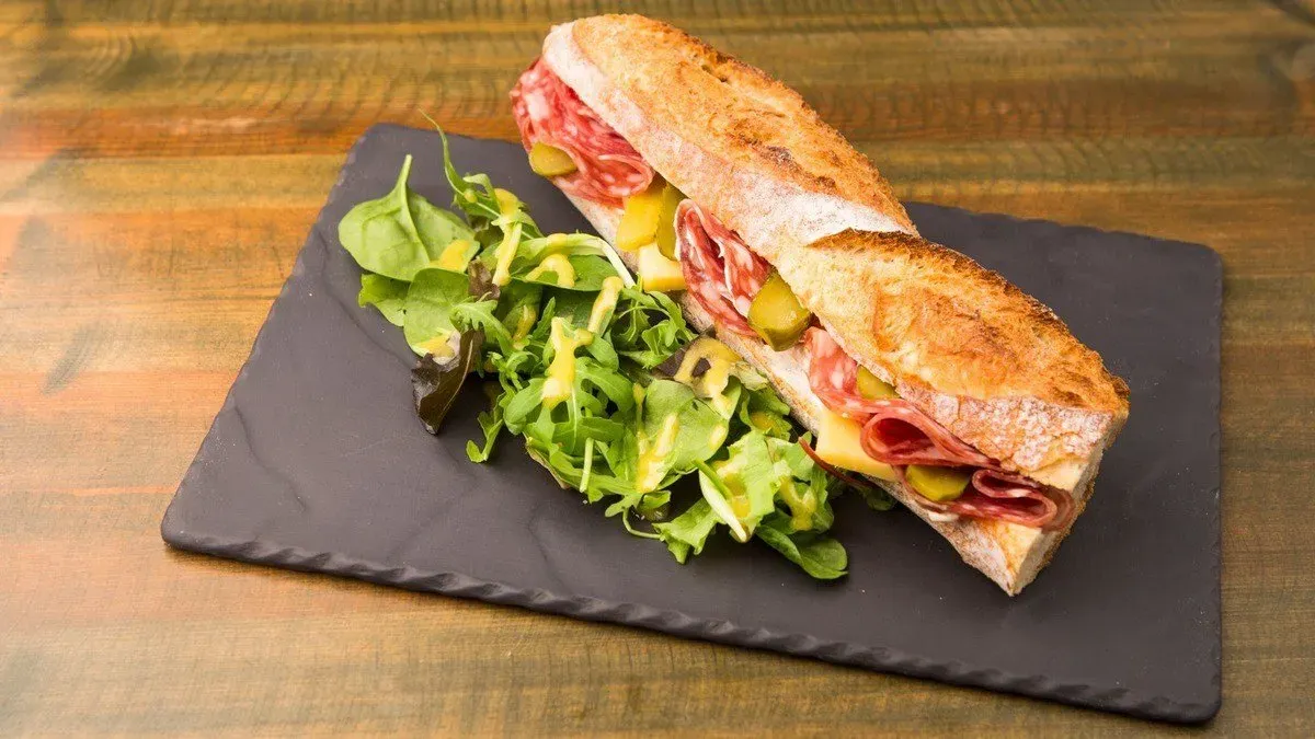 Baguette Salami