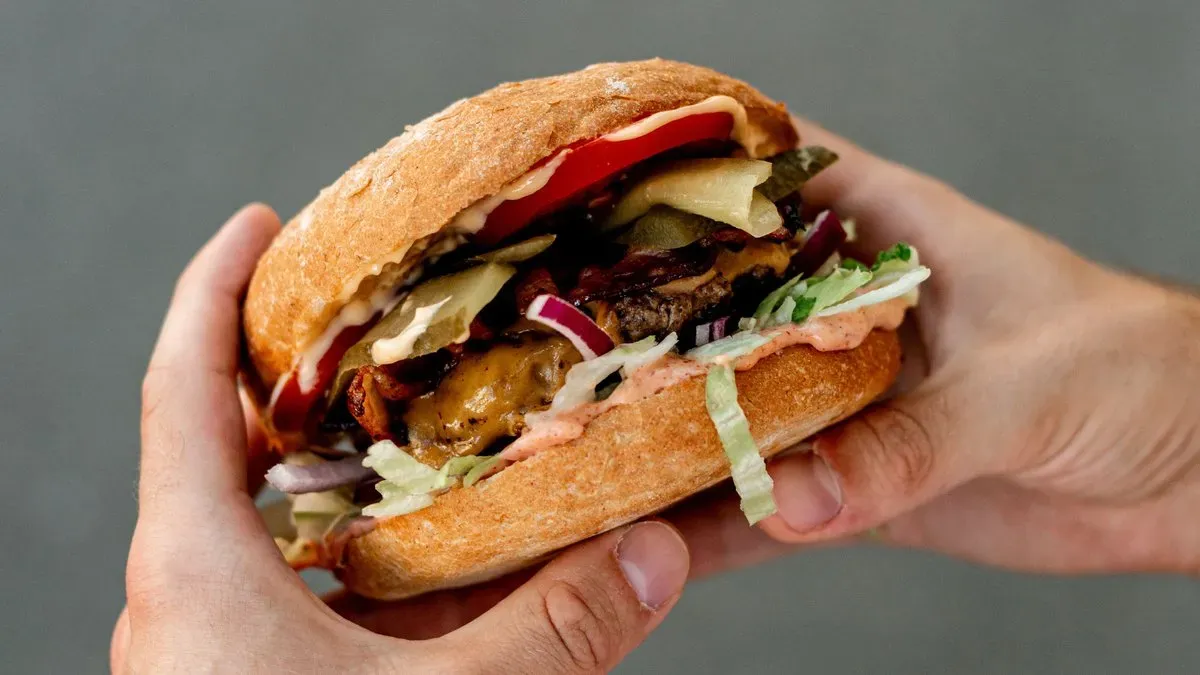 Che Che Burger
