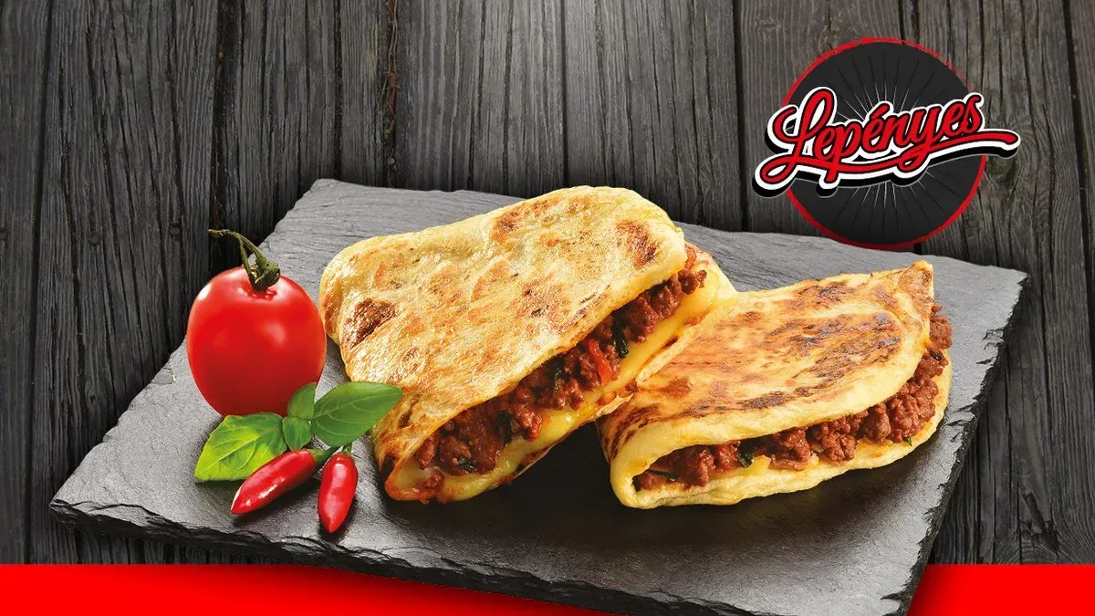 Chilis-marharagus lepény
