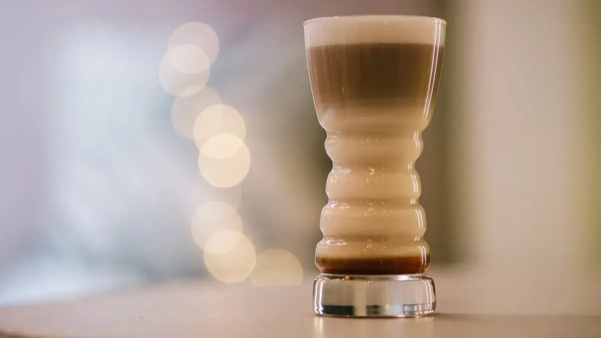 Jeges karamellás latte