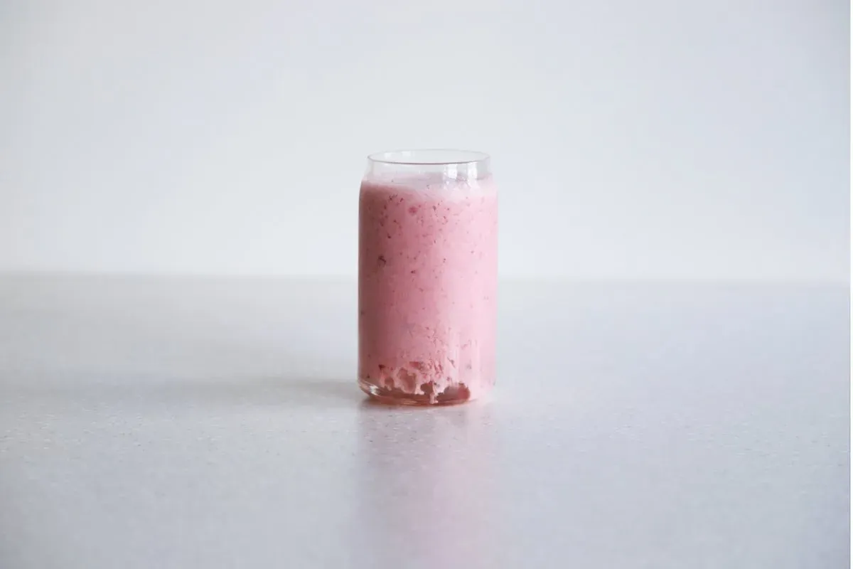 Strawberry coconut milk tea