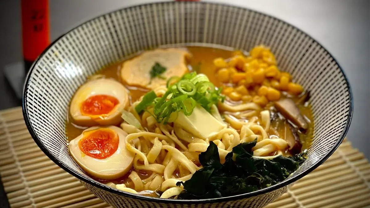 Miso-Ramen leves gyömbéres tarjával